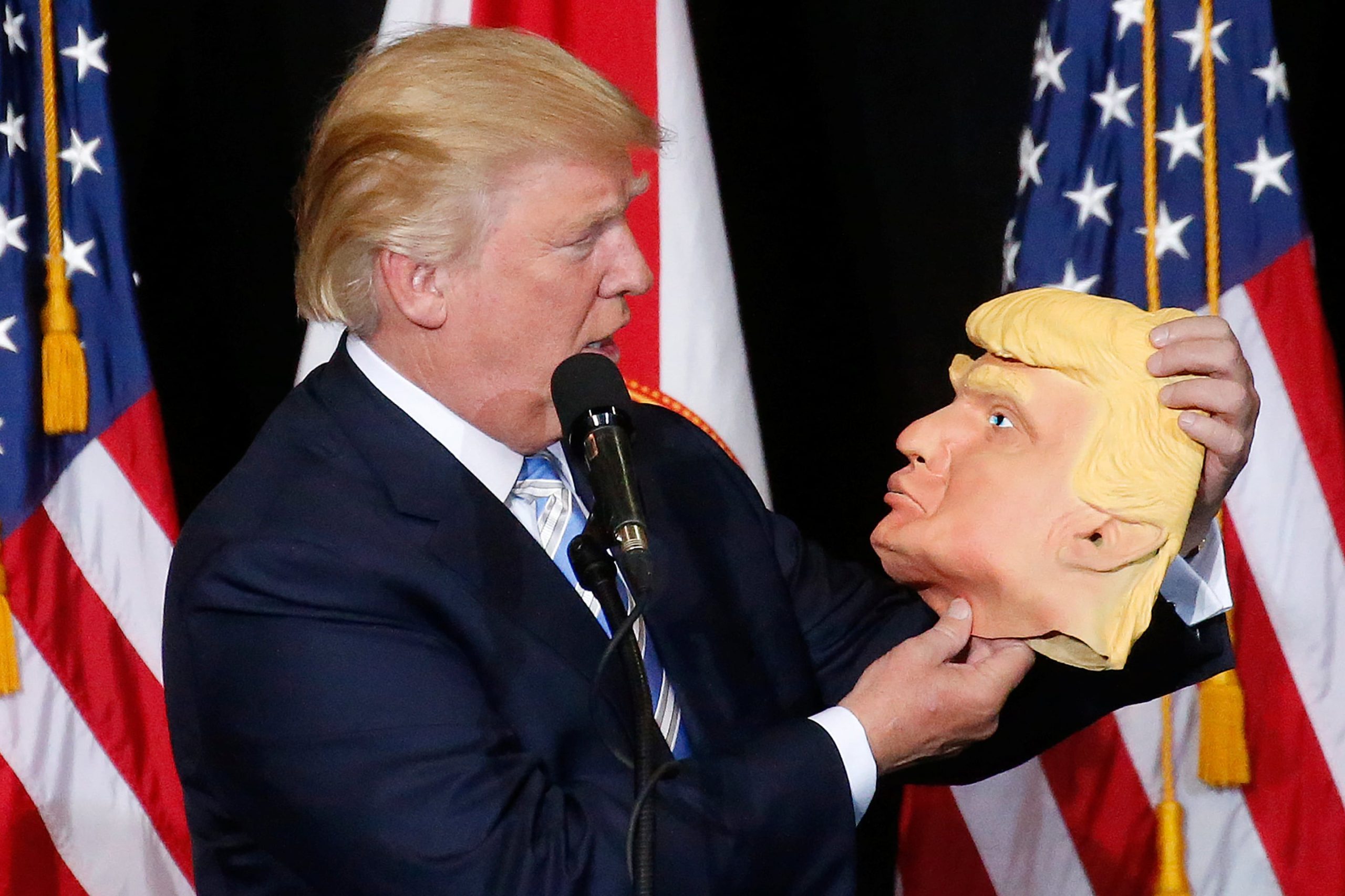 Star War’s Actor Mark Hamill Posts Trump in Shallow Grave