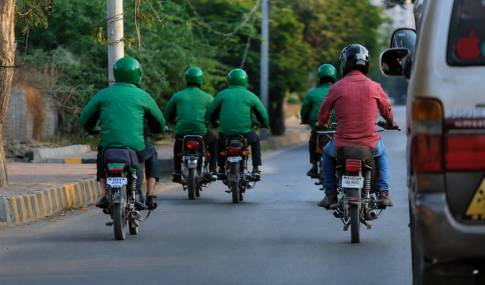 The World of Online Riders in Pakistan