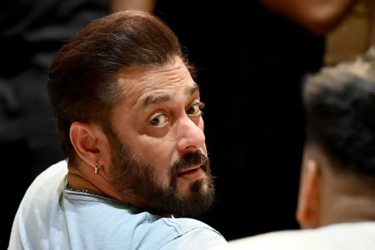 Salman Khan’s Hospital Visit Turns Heated as He Confronts Media