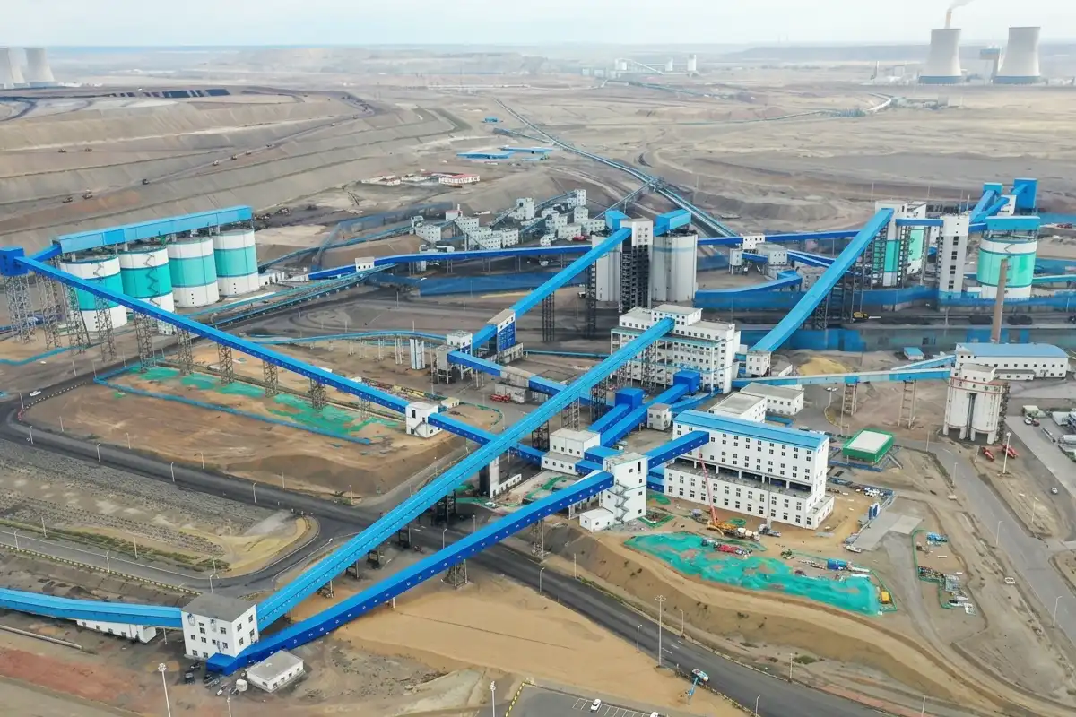 China Is Building a Self-Sufficient Energy Empire in the Desert — And the Middle East Should Take Notice