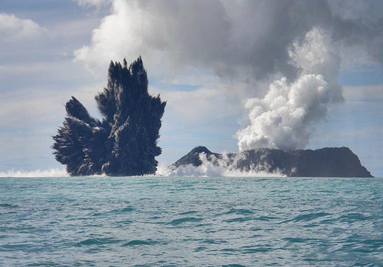Alaska mega Tsunami spread fear among tourists.