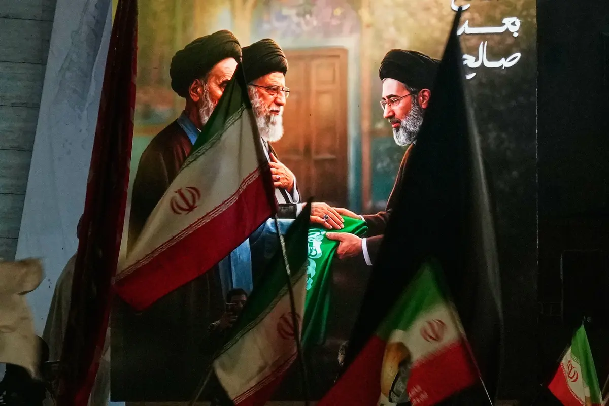 Iran FM Discusses Regional Issues with Counterparts