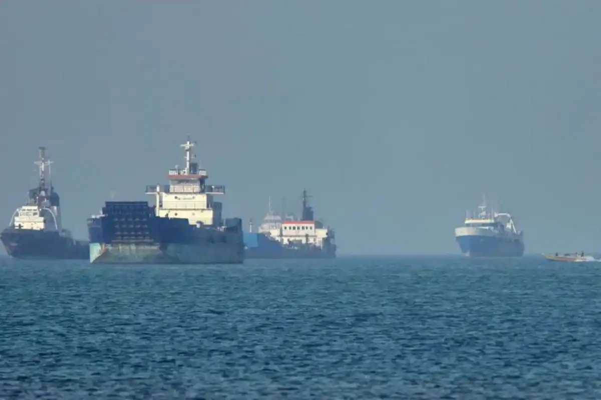 Iran Announces Full Maritime Support Services for Commercial Vessels in Strait of Hormuz