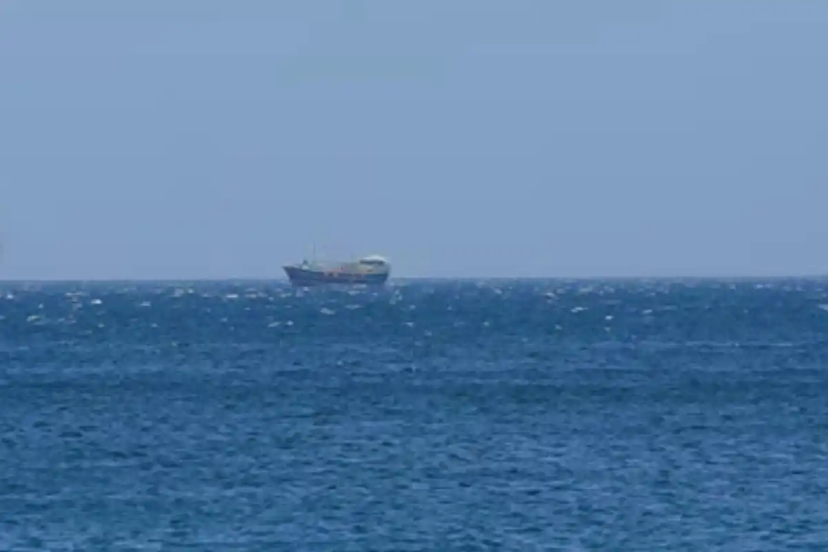 Marshall Islands Tanker Crosses Strait of Hormuz as Iran-US Tensions Persist Over Maritime Security