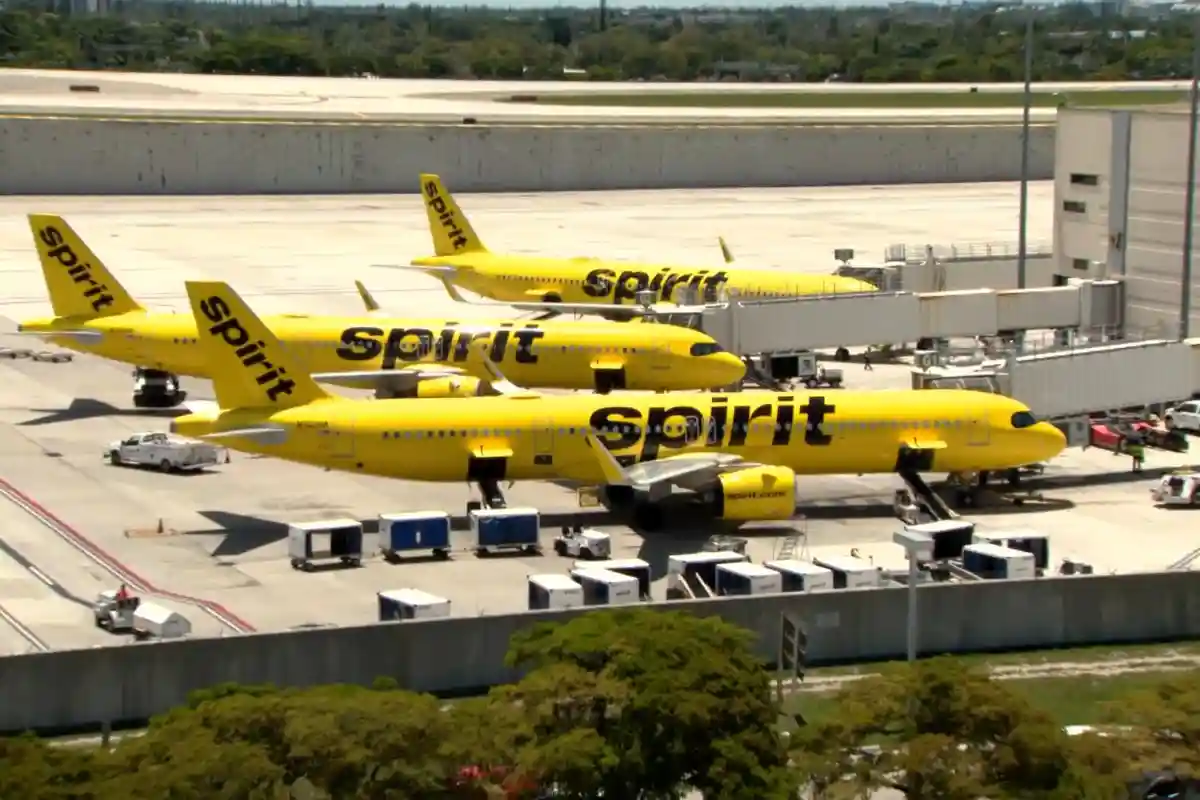 Spirit Airlines Shuts Down After 34 Years as Rising Fuel Costs and Financial Strain Force Collapse