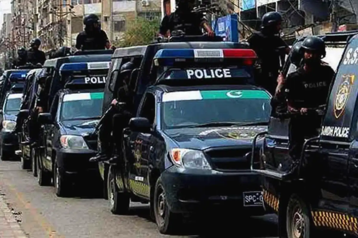 Karachi Police Remove 11 SHOs Amid Internal Inquiries in Major Administrative Shake-Up