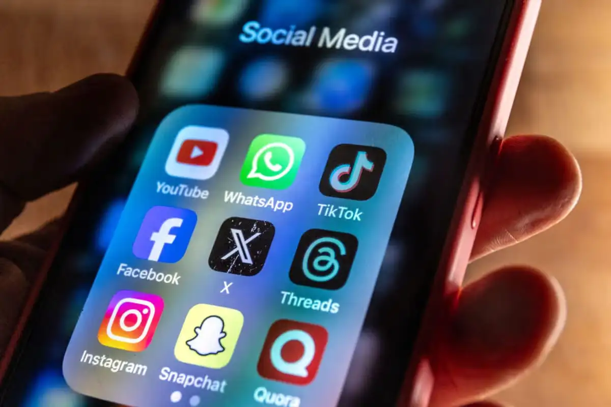 Facebook, Instagram, WhatsApp Down in Global Outage Today