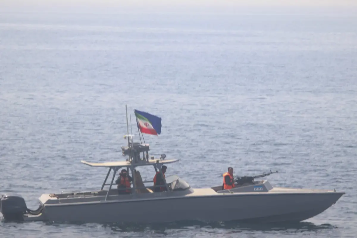 US Destroyers Flee Sea of Oman After Iran Navy’s Warning Shots