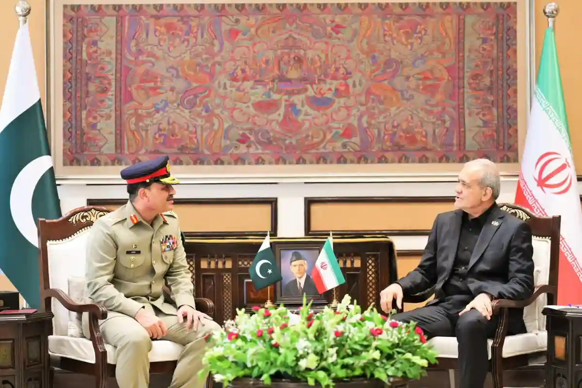 Field Marshal Asim Munir Meets Iranian President Pezeshkian, Discusses Regional Peace and Stability