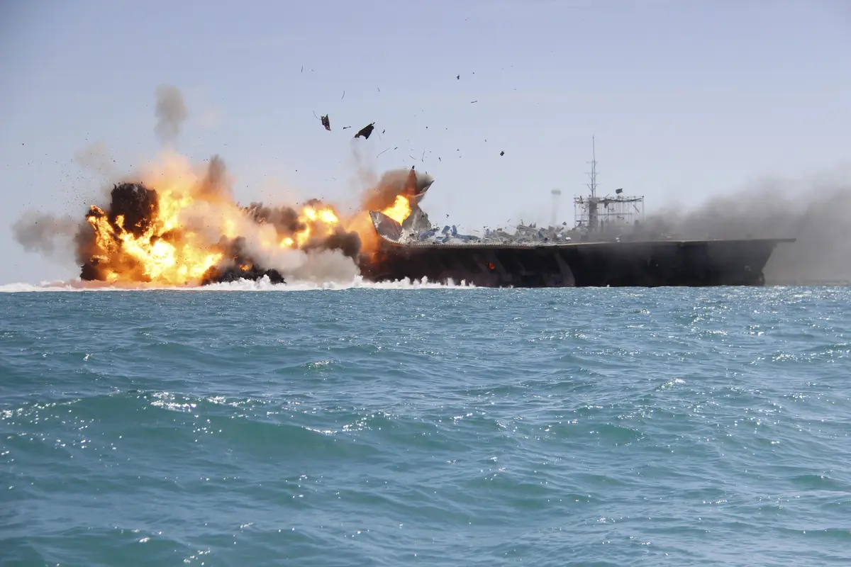 IRGC Targets Enemy Vessel Hitting US Fifth Fleet HQ