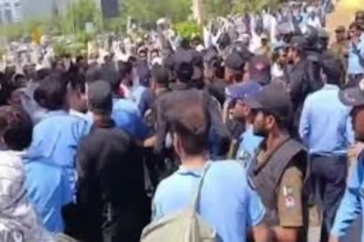 Govt Employees Demand 100% Salary Increase, Protest in Islamabad