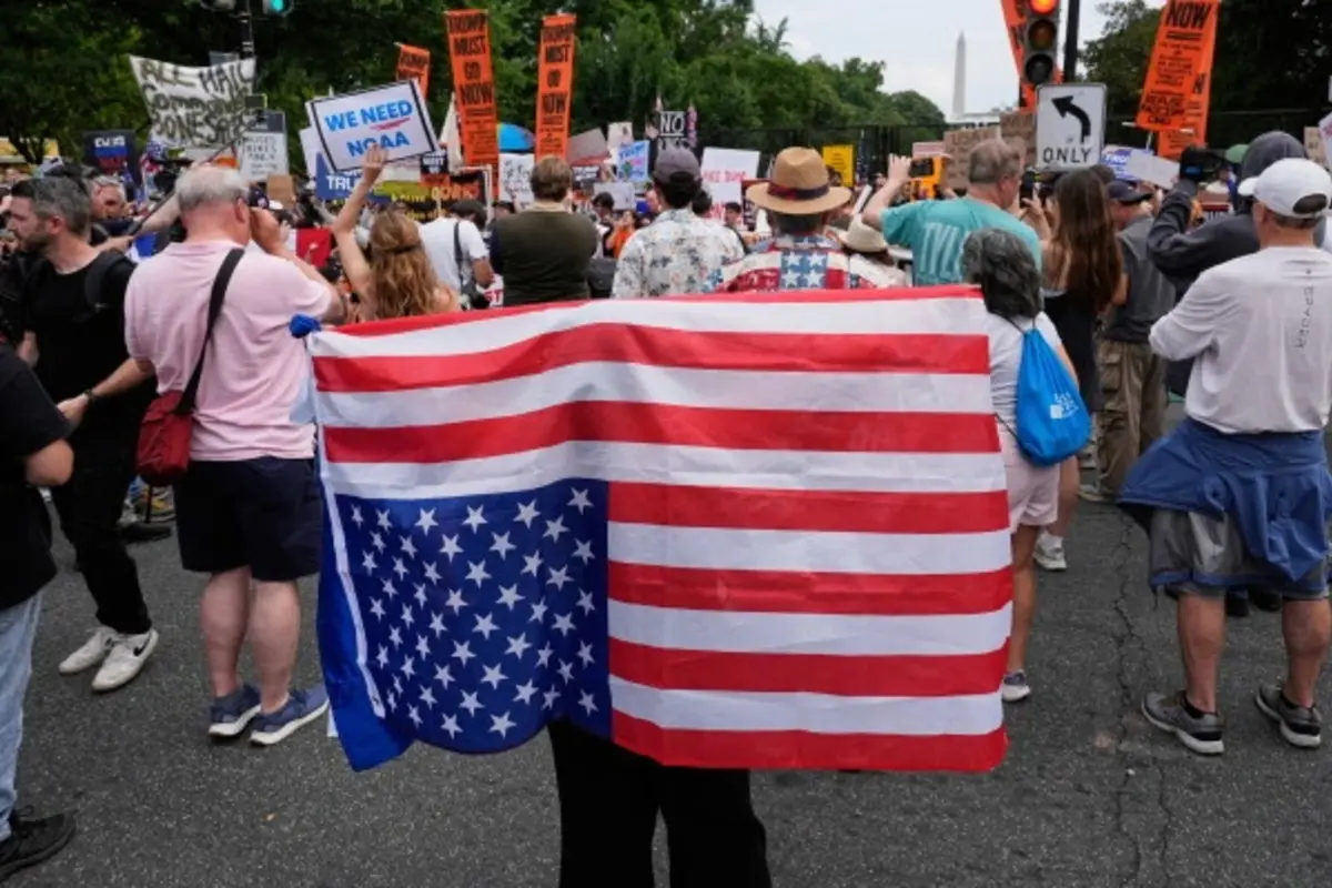 US Survey Shows Record Low National Pride Amid Growing Political Divide