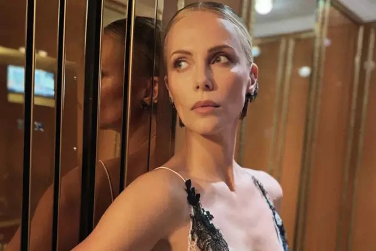 Charlize Theron Responds to Social Media Discussion About Her Appearance at The Odyssey Premiere