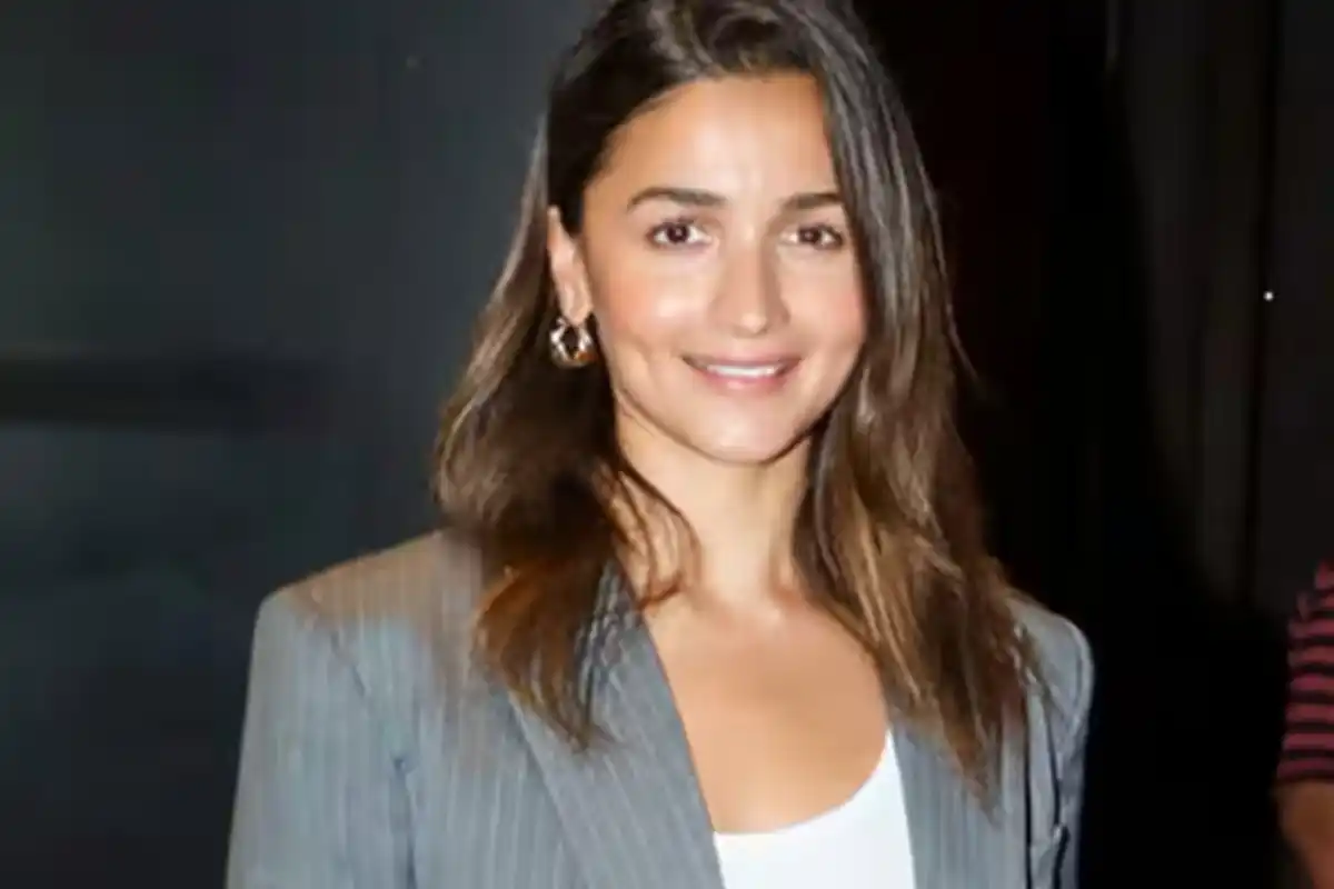 Alia Bhatt Praises Courage of CJP Protesters Amid Bollywood Silence Debate