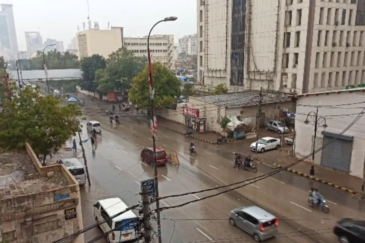 Karachi Weather Today: Strong Sea Winds, High Humidity and Drizzle Expected