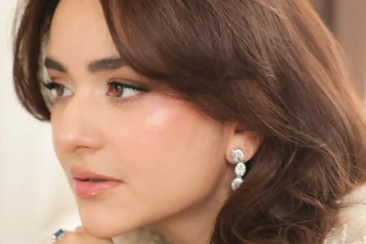 Yumna Zaidi Reflects on Hiding Her Feelings in Cryptic Post