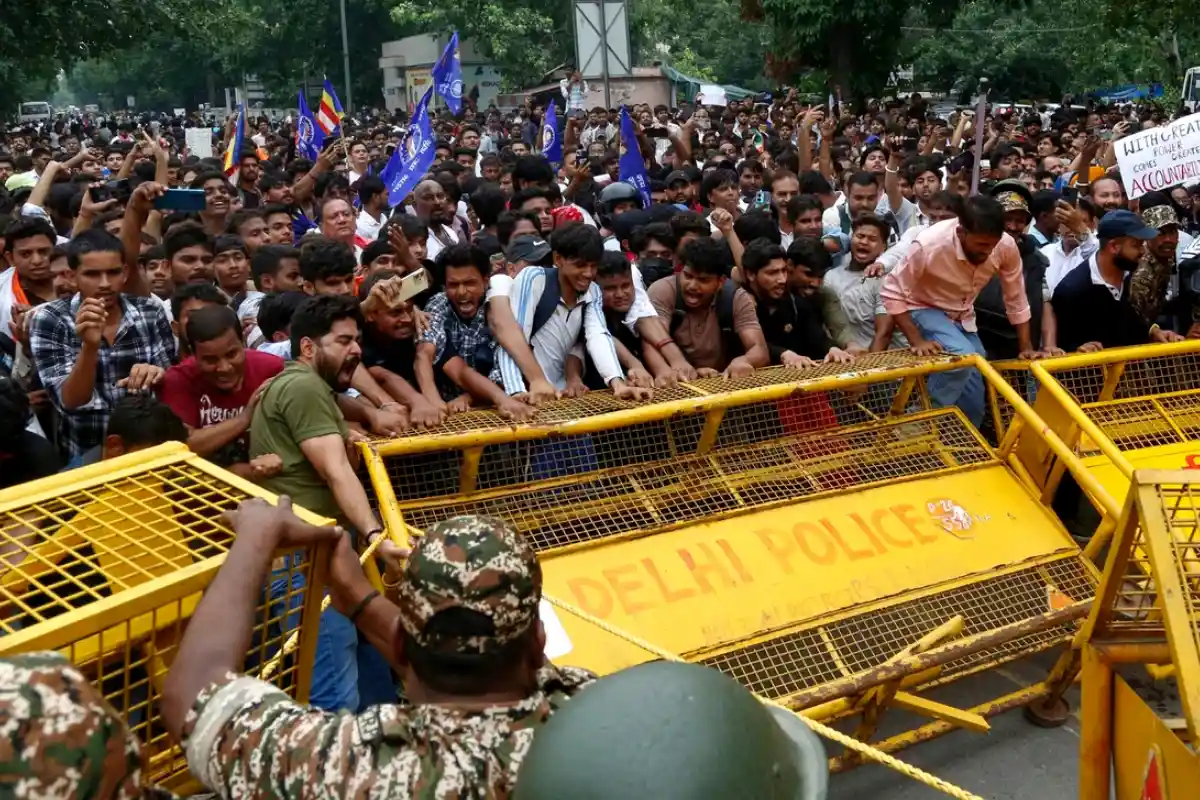 India Govt and Cockroach Movement Fail to Reach Agreement
