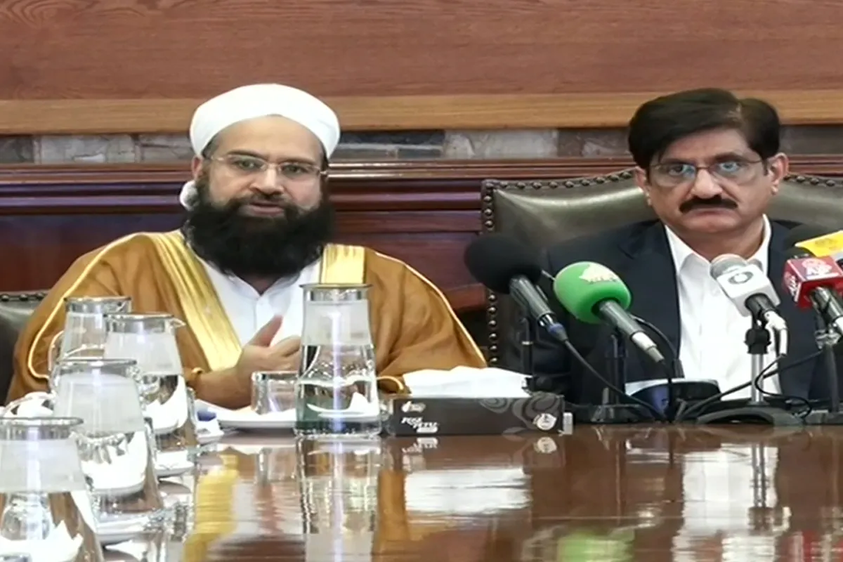 Security Forces Sacrifice Their Lives for Pakistan, Not Salaries: Tahir Ashrafi