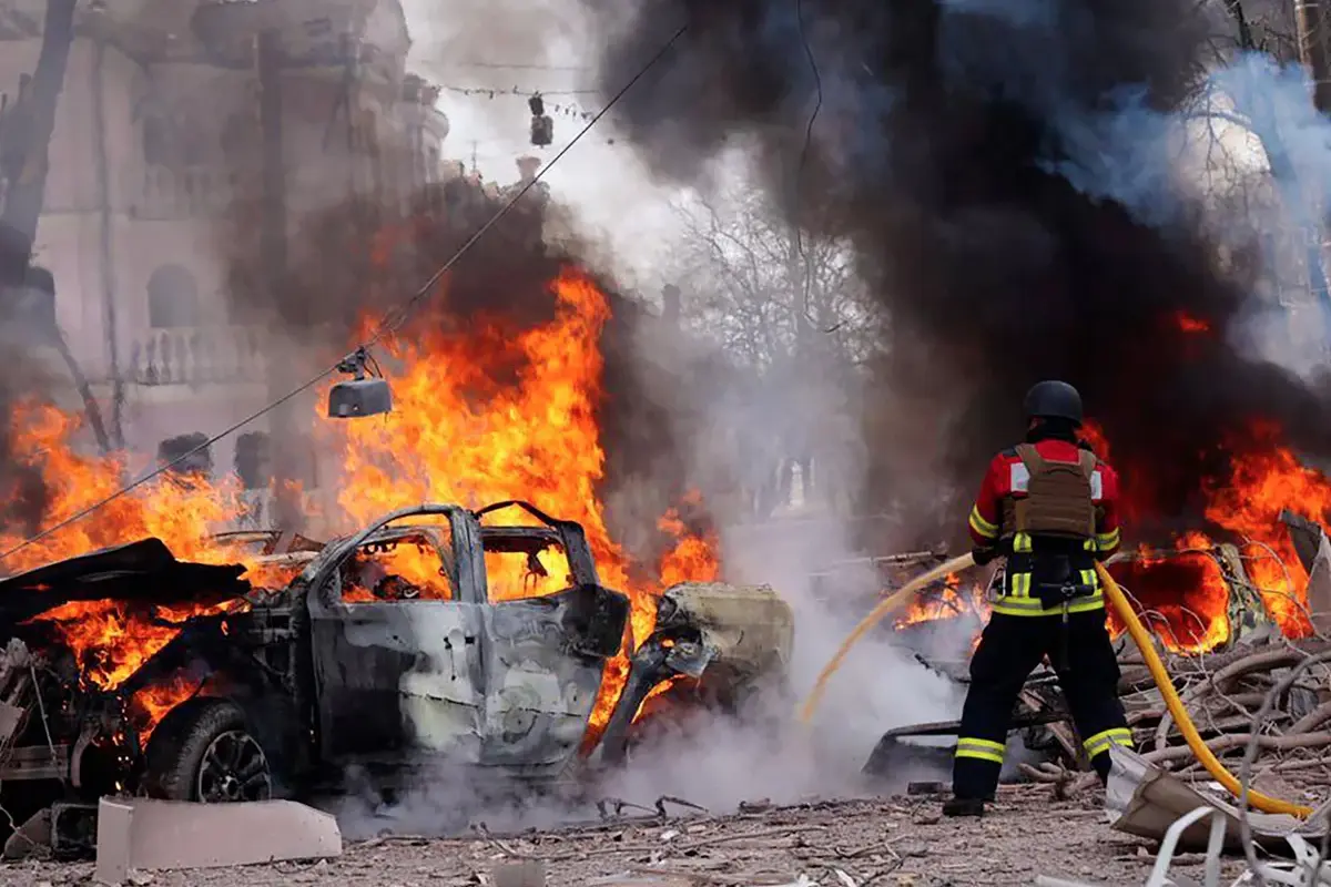 Russian Missile Strikes Kill 15 Across Ukraine, Including 10 at Kyiv Drone Exhibition