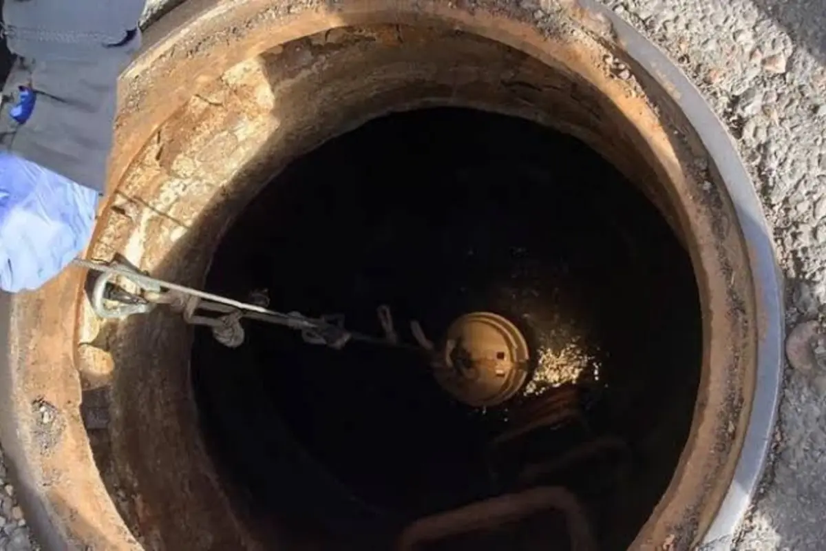 Rescue Operation Underway After Six-Year-Old Falls Into Open Well in Karachi