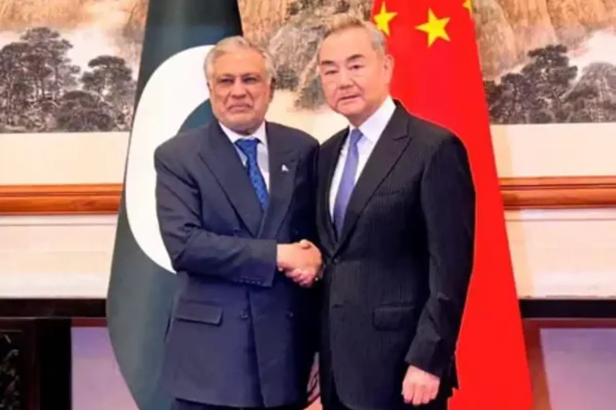 Ishaq Dar Reaffirms Pakistan-China Strategic Partnership Backs Regional Peace Efforts