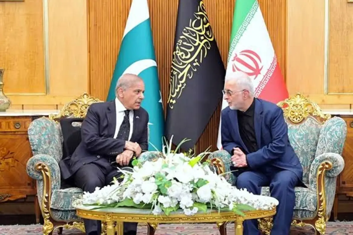 PM Shehbaz Sharif Urges Restraint Amid Gulf Tensions During Meeting with Iranian Interior Minister