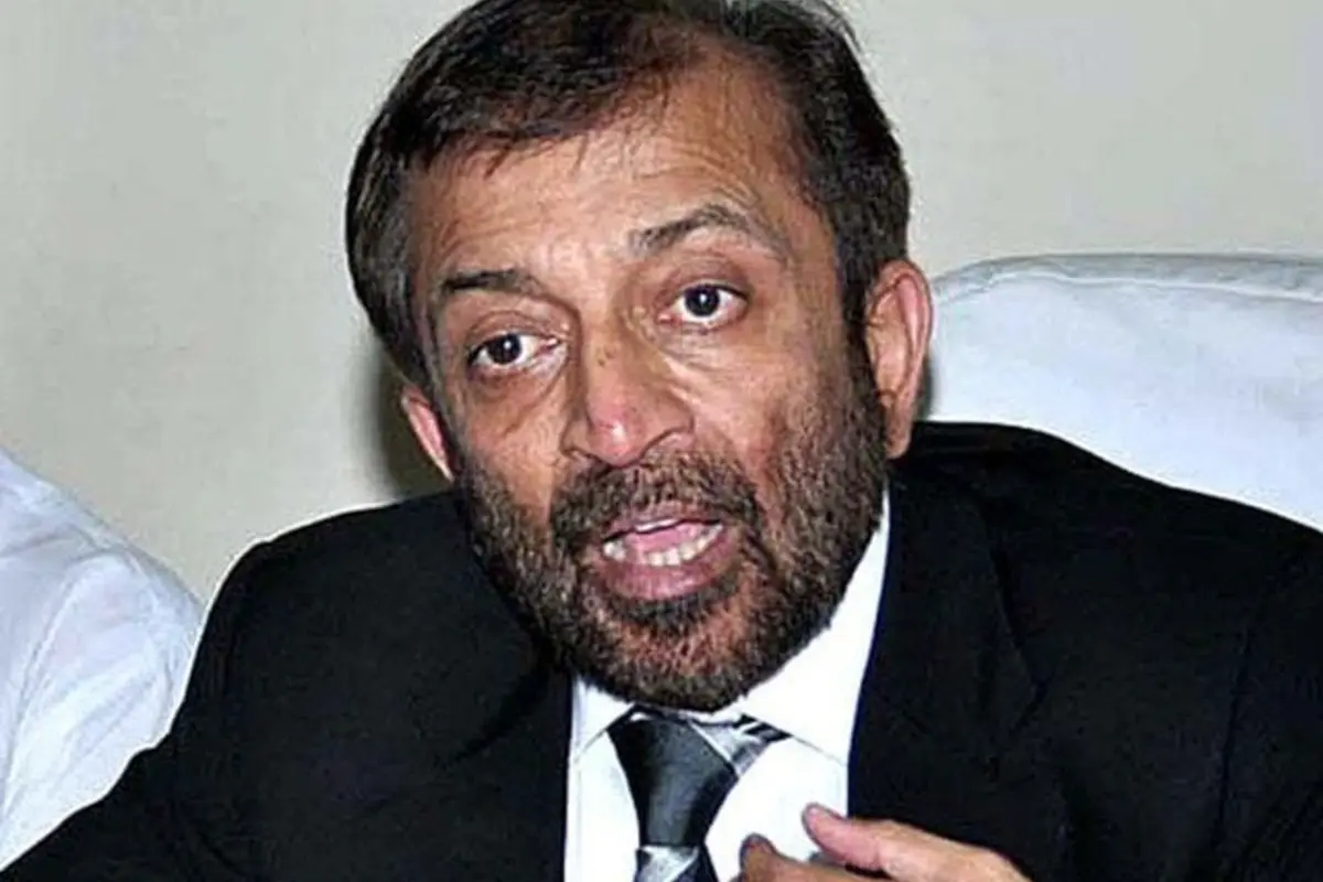 Farooq Sattar Addresses Protest by KMC and TMC Employees in Karachi