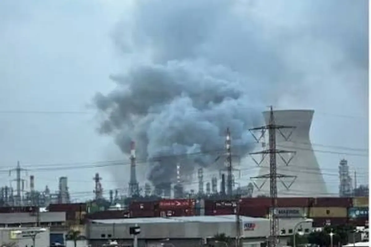 Israeli Oil Refineries Reportedly Suffer Heavy Damage After Iranian Missile Strikes