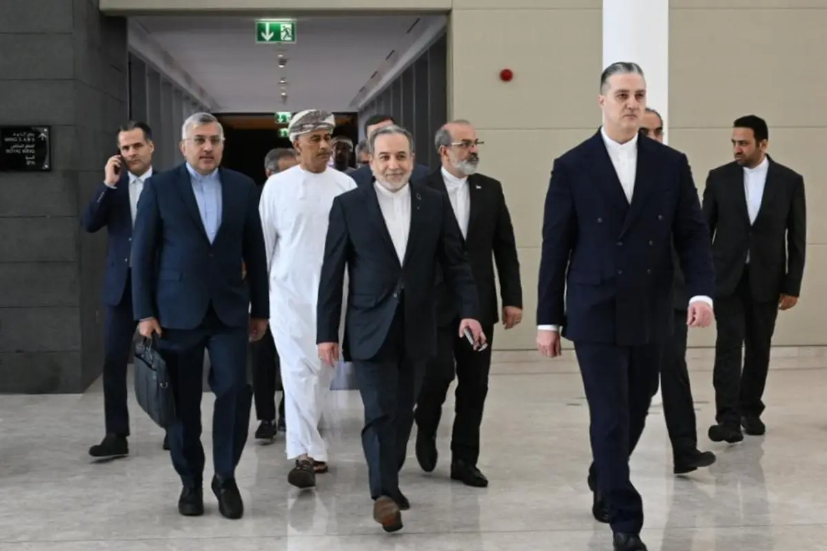 Iranian Foreign Minister Arrives in Oman for Strait of Hormuz Talks