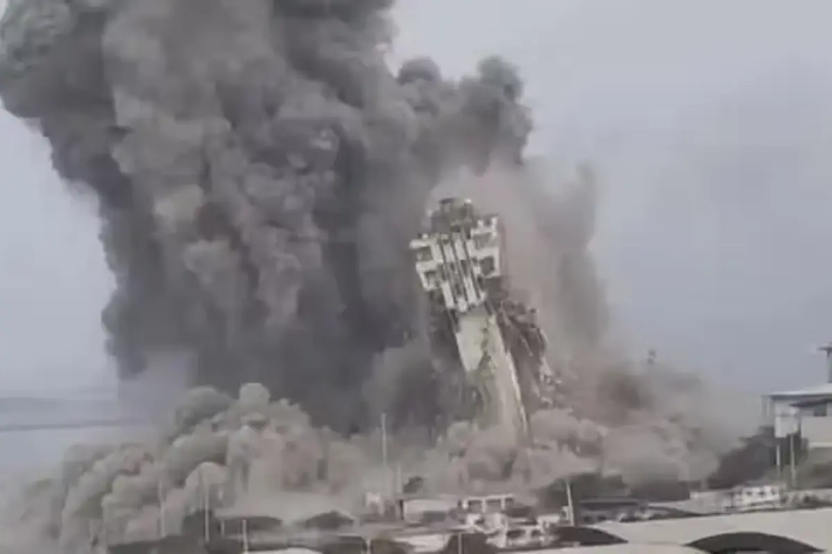 US Airstrikes Reportedly Hit Civilian Infrastructure Across Iran, Killing Civilians