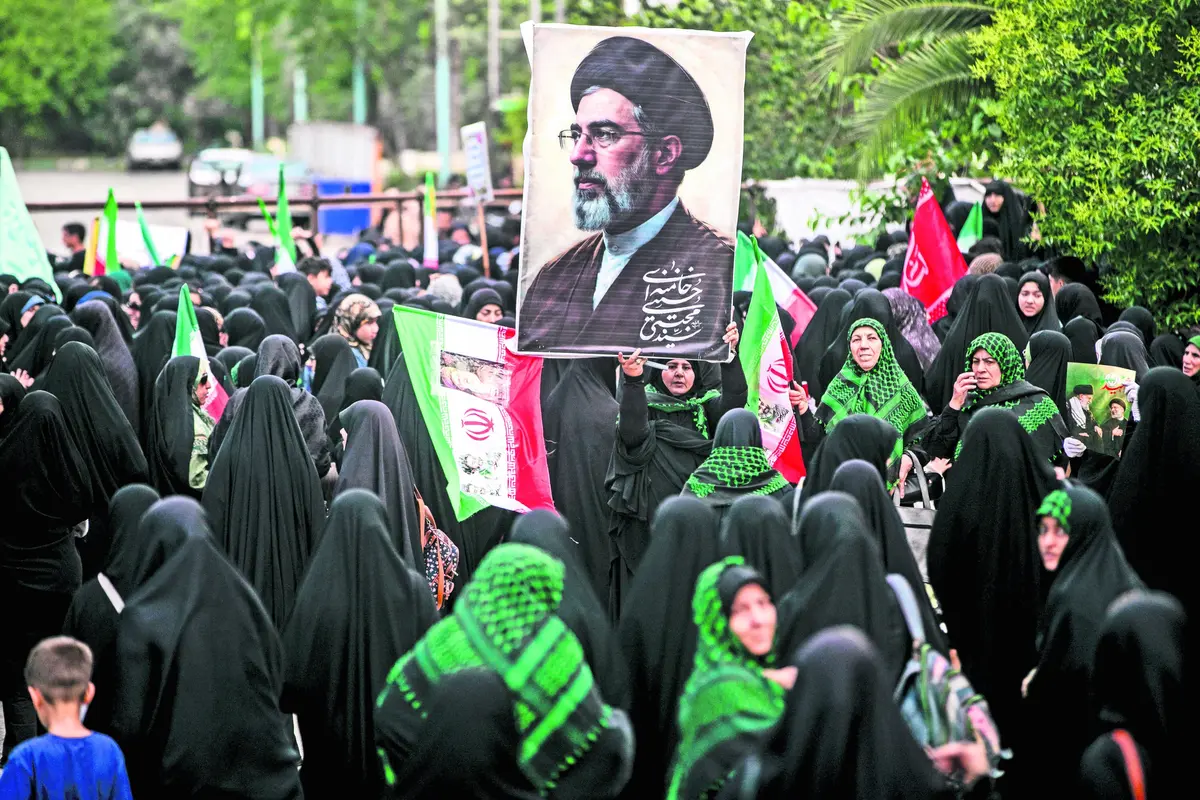 Ayatollah Seyyed Mojtaba Khamenei to Host Memorial Ceremony for Father