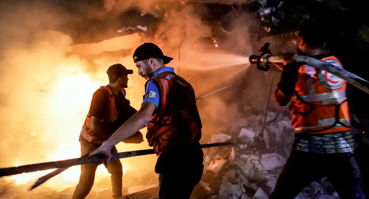 Israeli Forces Launch Heavy Bombardment on Gaza, Two Palestinians Martyred