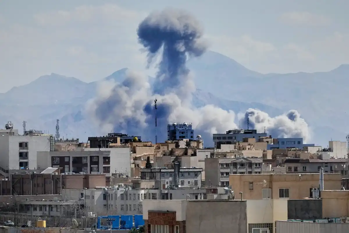 US Overnight Airstrikes on Iranian Cities Martyred 35 People