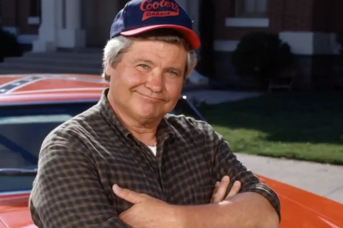 Ben Jones, Famous for Cooter Davenport Role, Dies at 84