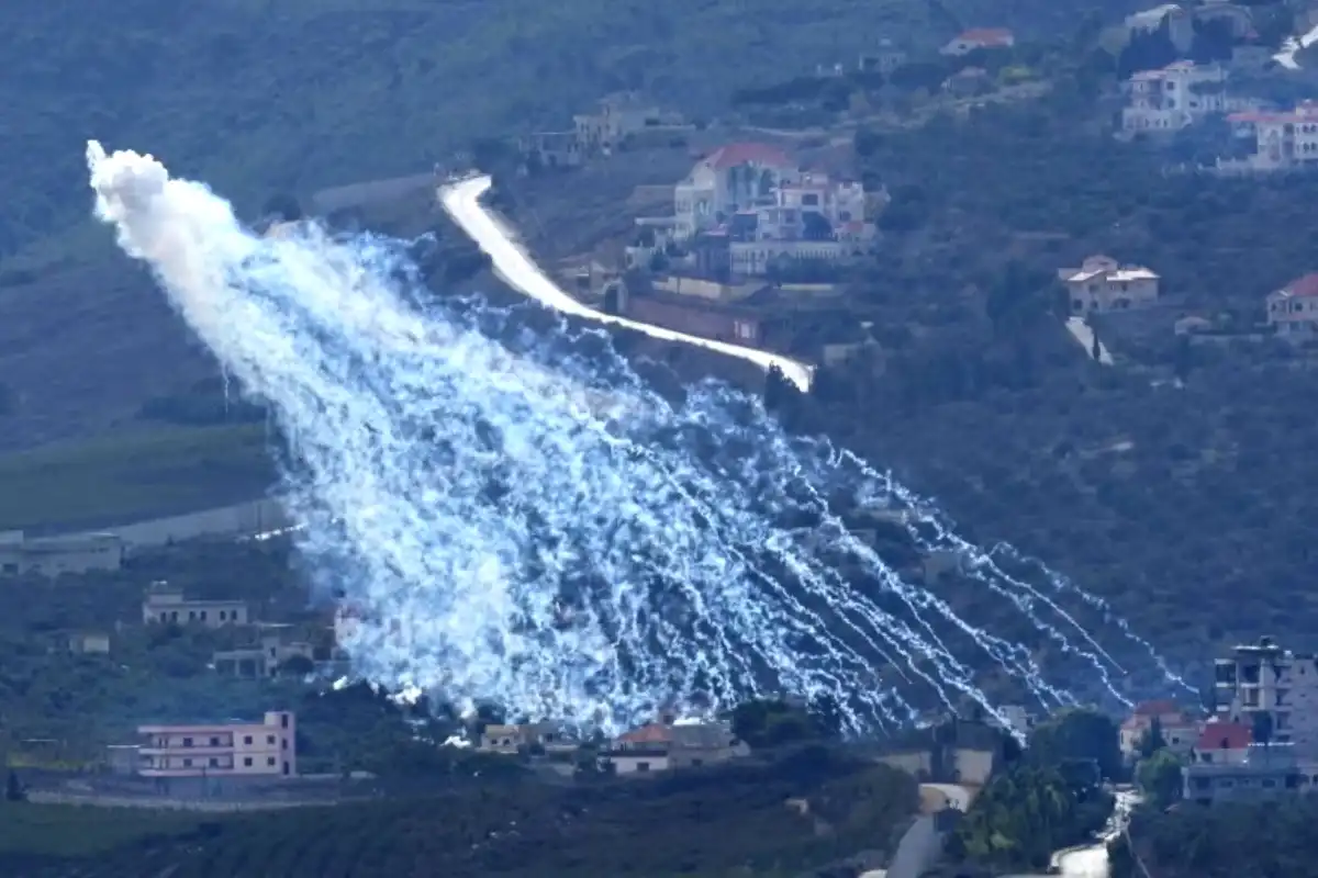 Israel Accused of Heavy Chemical Weapons Attack on Lebanese Village Amid Peace Talks