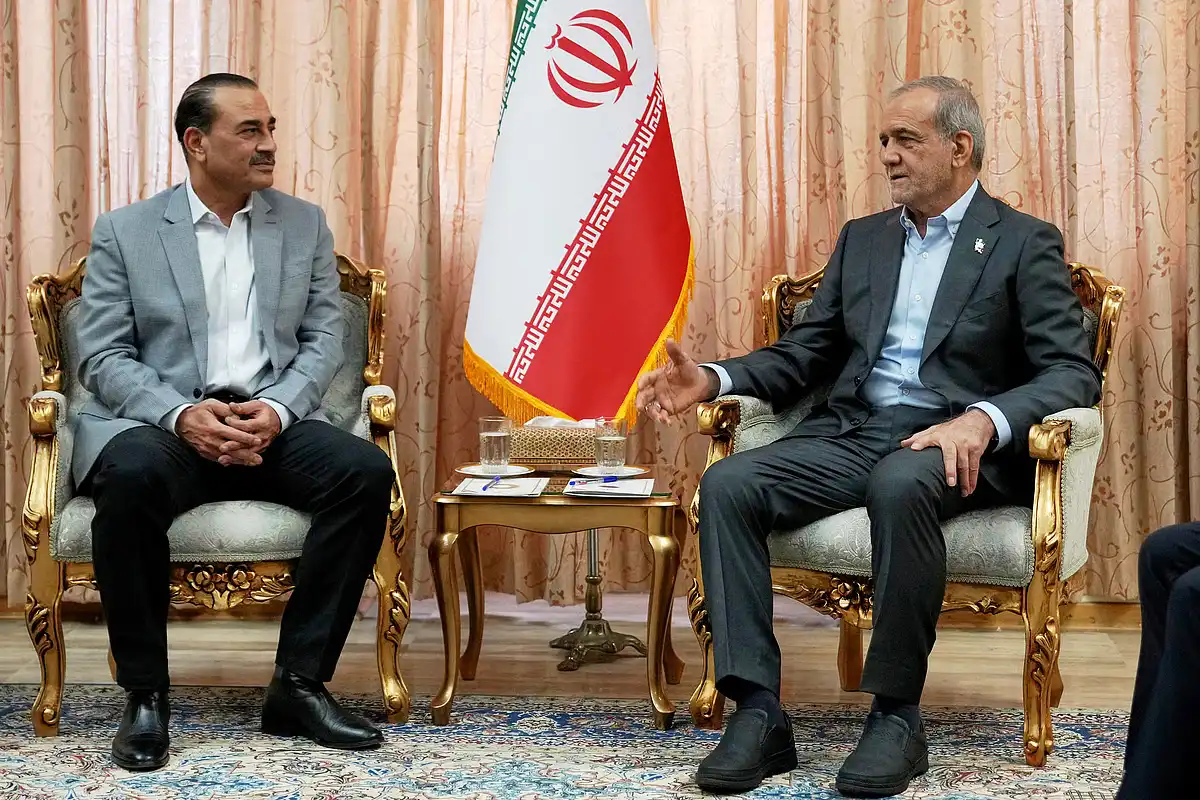 Pakistan Enters Crucial Iran-US Standoff as CDF Munir Heads to Tehran