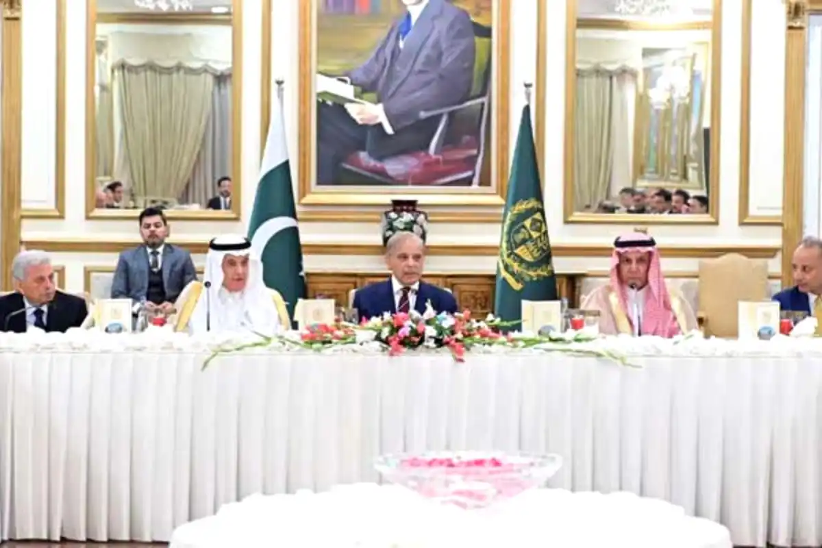 PM Shehbaz Urges Stronger Economic Ties with ‘Strategic Partner’ Saudi Arabia