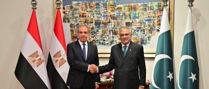 Pakistan, Egypt Discuss Bilateral Ties and Regional Developments in Amman