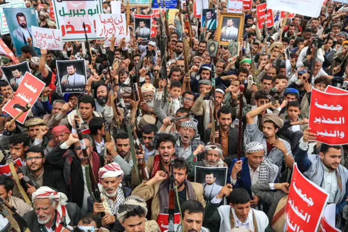 Yemeni Forces Strike Saudi-Backed Militants, Killing Two