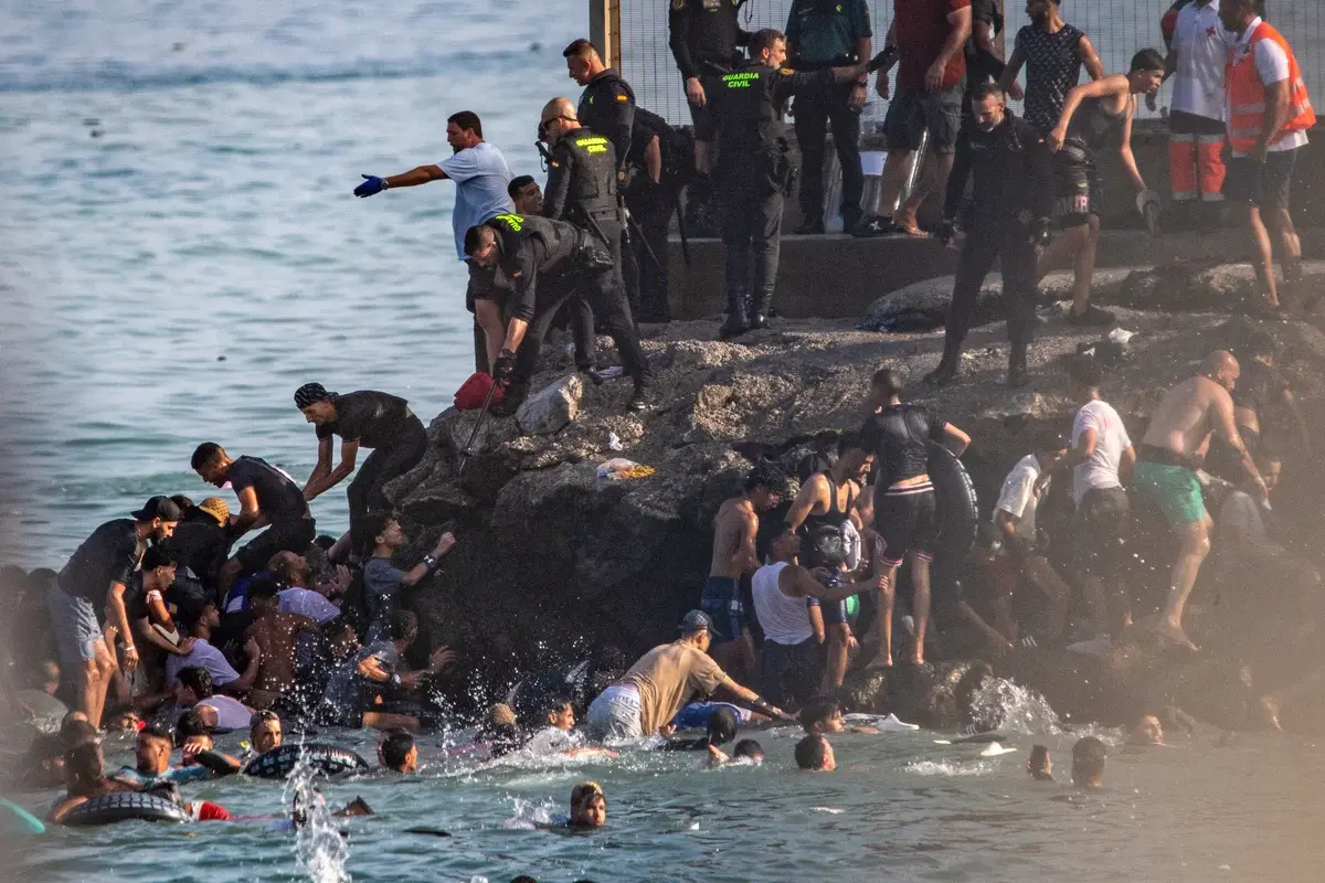 Morocco Intercepts More Than 100 Migrants Attempting to Reach Ceuta