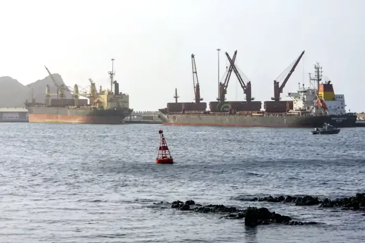 Iranian Adviser Rejects US Role in Strait of Hormuz