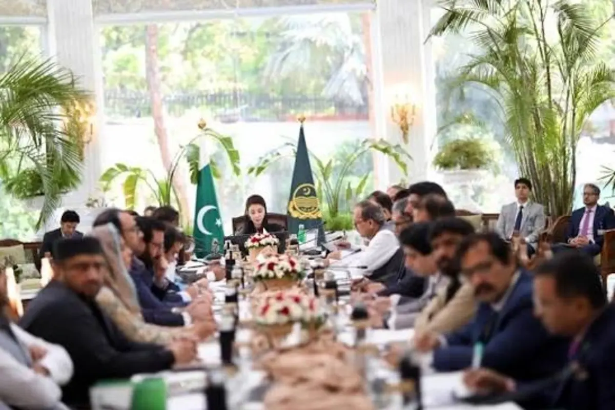 Maryam Nawaz Meets Lodhran MPAs, Reviews Development Projects and Public Issues