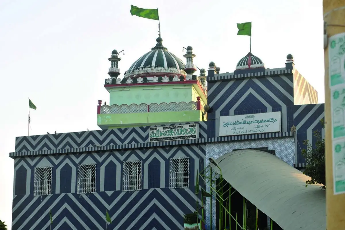 Hazrat Abdullah Shah Ghazi (RA): Karachi’s Timeless Spiritual Guardian and the Legacy of a Revered Saint