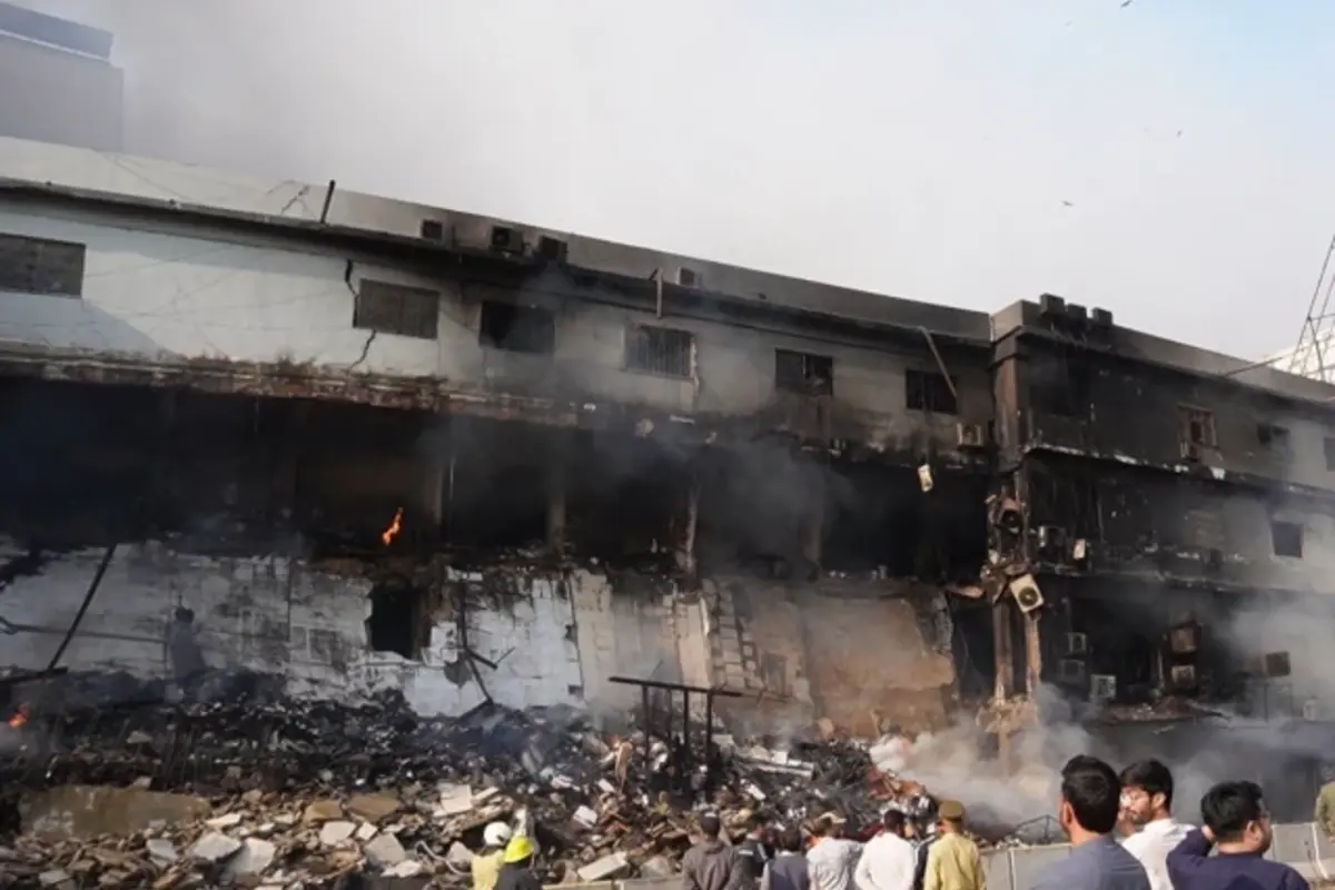 Gul Plaza Fire Inquiry Commission Identifies Those Responsible, Calls Incident a Collective System Failure