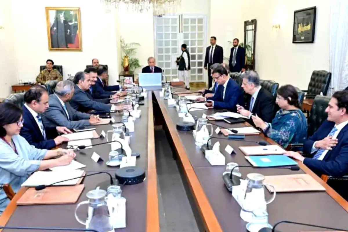 PM Shehbaz Directs Fast-Tracking of Private Equity Fund