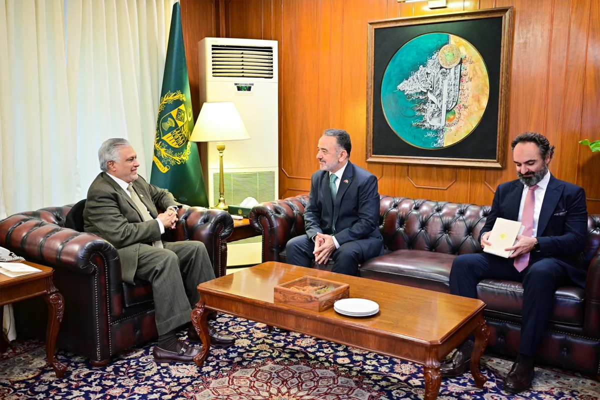 Ishaq Dar, Turkish Ambassador Discuss Strengthening Pakistan-Türkiye Cooperation