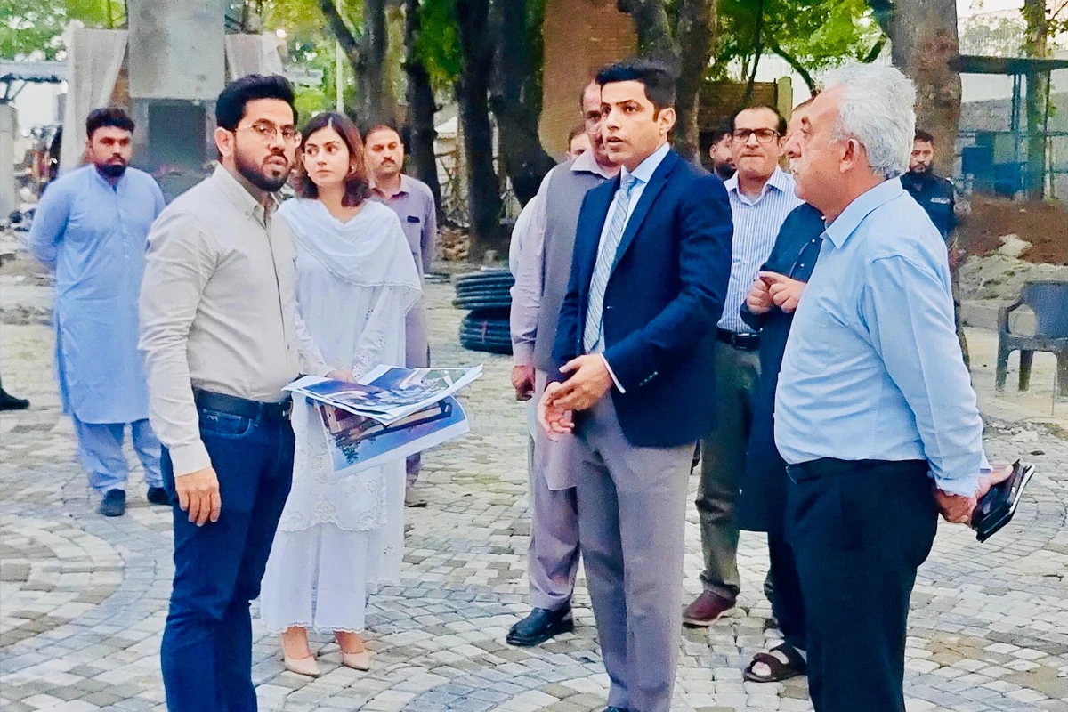 Chairman CDA visits Diplomatic Enclave to Reviews Progress on development and Uplifting Works