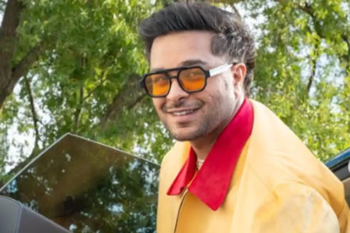 Asim Azhar Thanks Fans for Meaningful 13th Anniversary Celebration