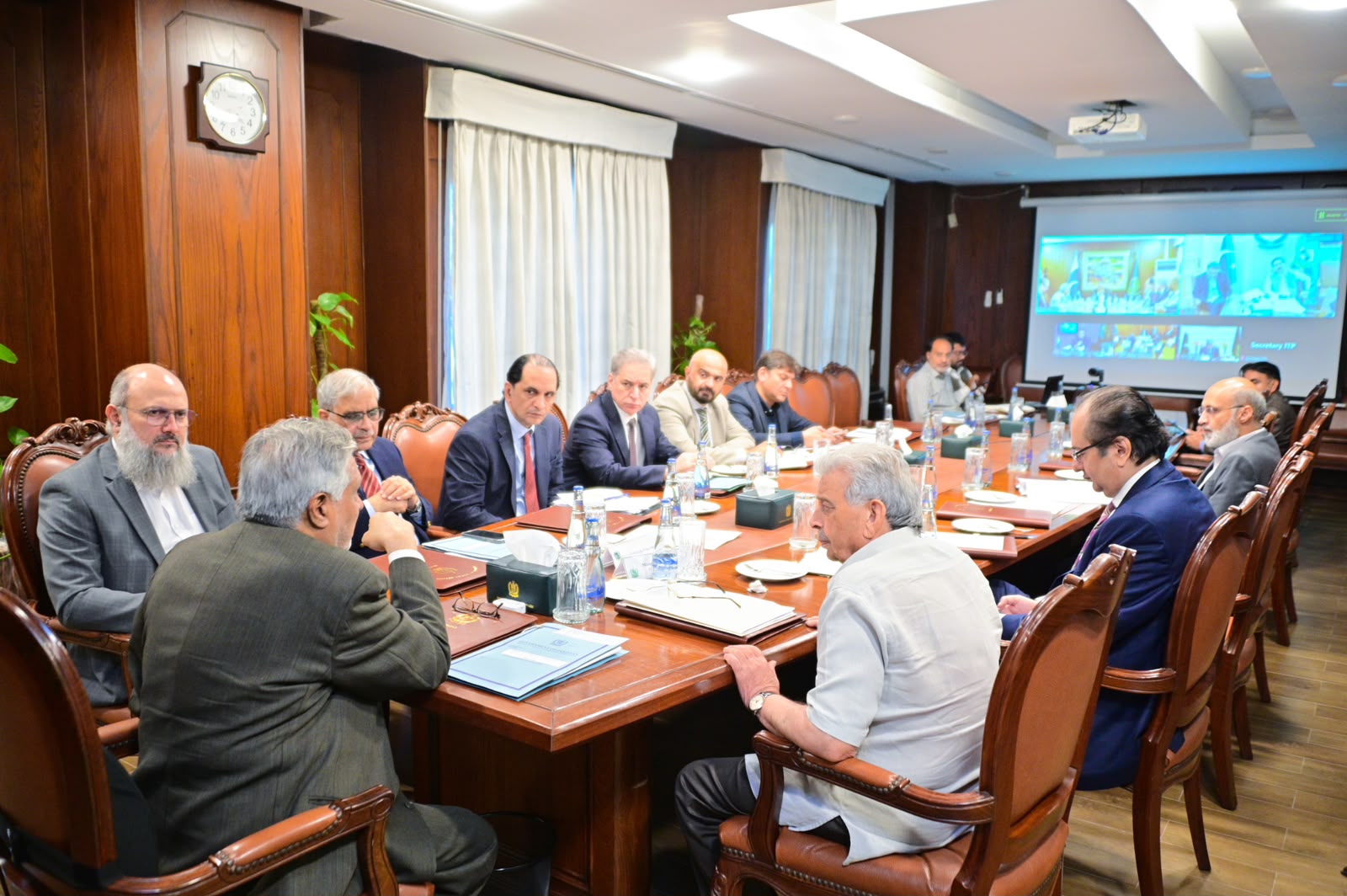 Ishaq Dar Chairs Meeting on Power Sector Reforms, Recommendations Finalised