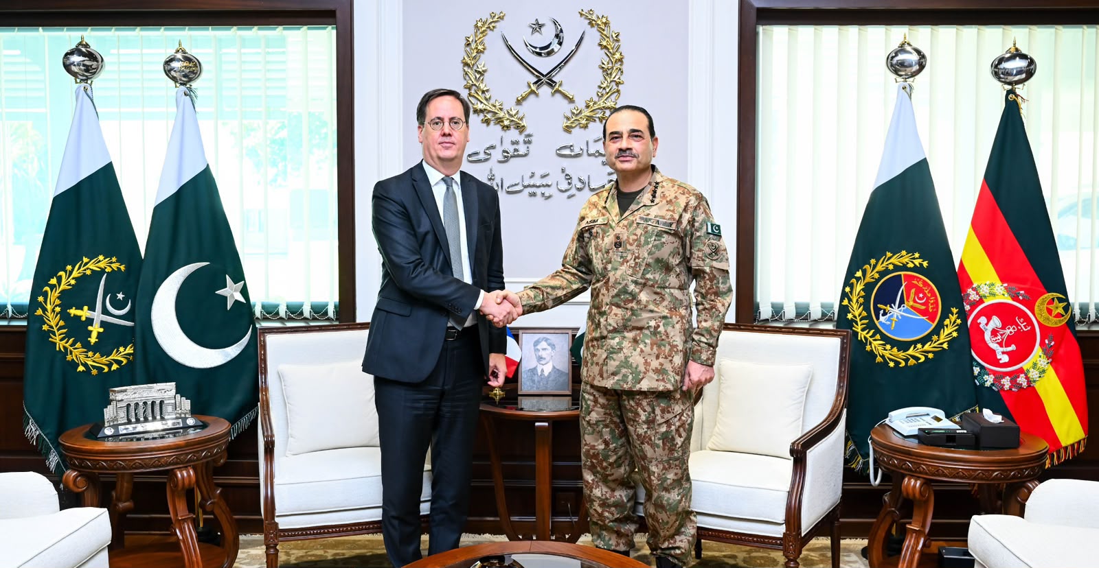 Field Marshal Asim Munir Meets French Defence and Security Official at GHQ